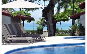 Agua Dulce Beach Resort
